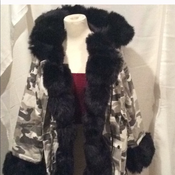 Kinikiss jacket with fur - Picture 3 of 4